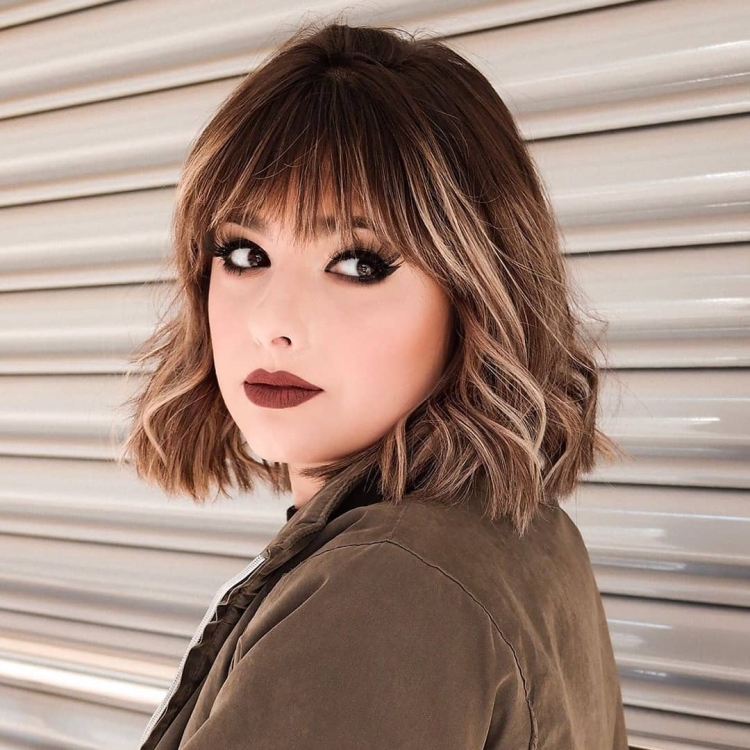 Челка шторка Хейли Болдуин