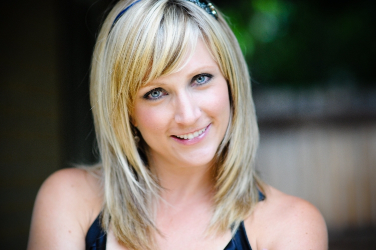 Дианна Агрон стрижка