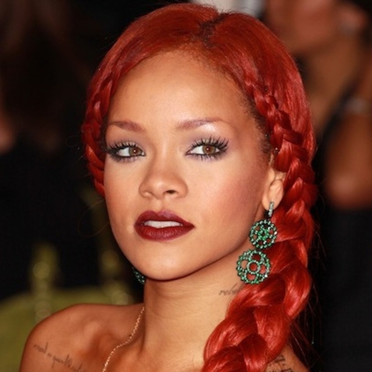 Рыжие волосы и красная помада