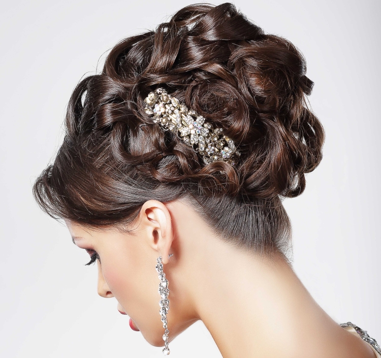 Прически для торжественных случаев