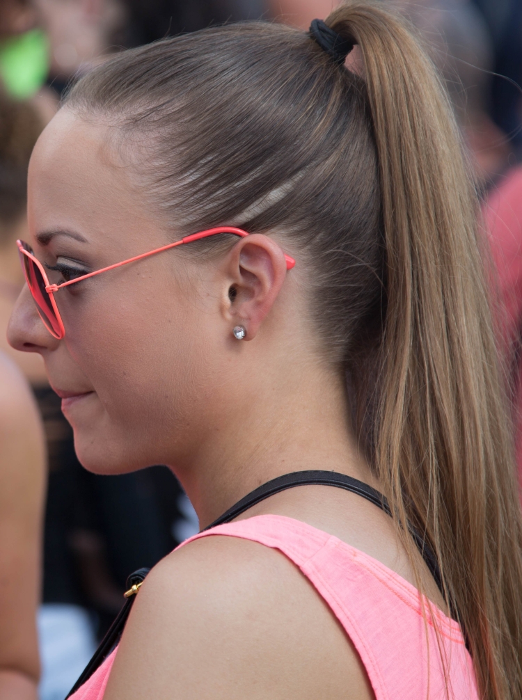 Хвостик для девушек