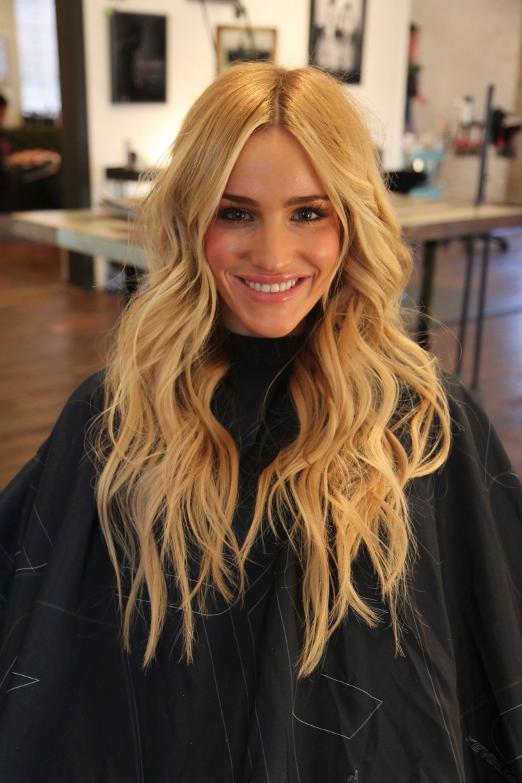 Прическа Beach Waves