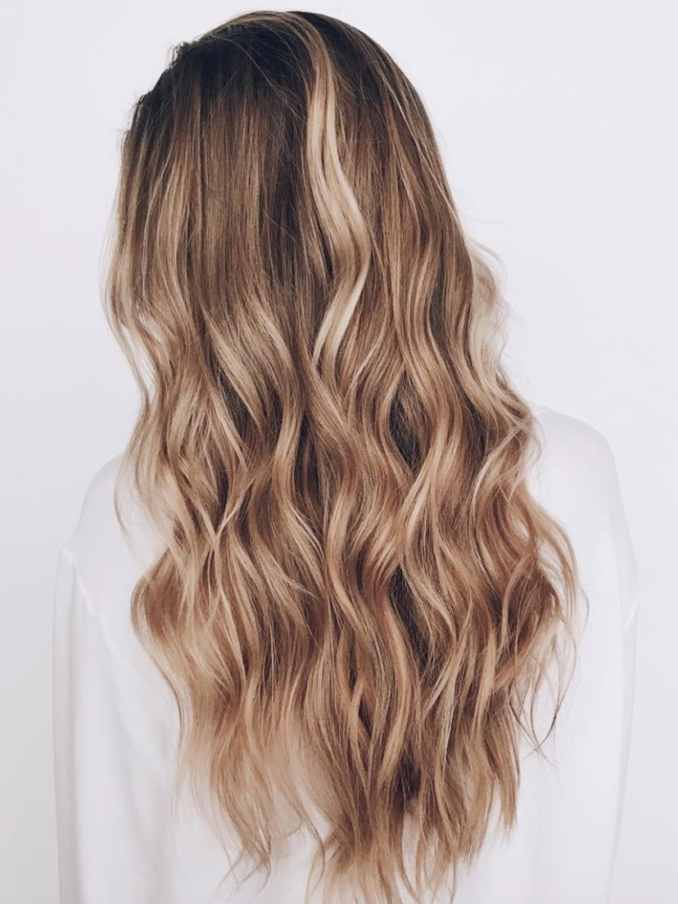 Лёгкие волны на волосах