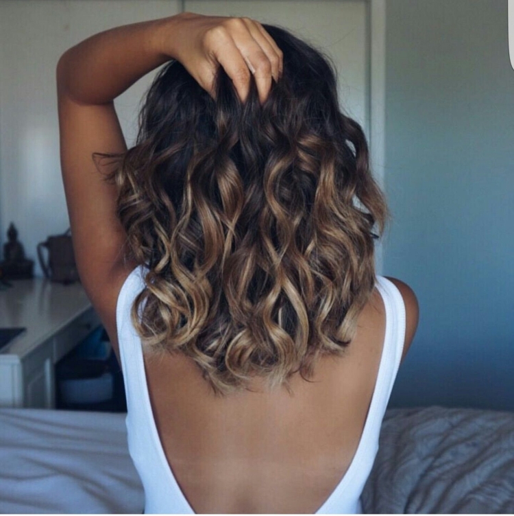 Балаяж на кудрявые волосы