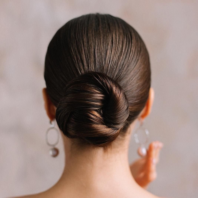 Прическа пучок