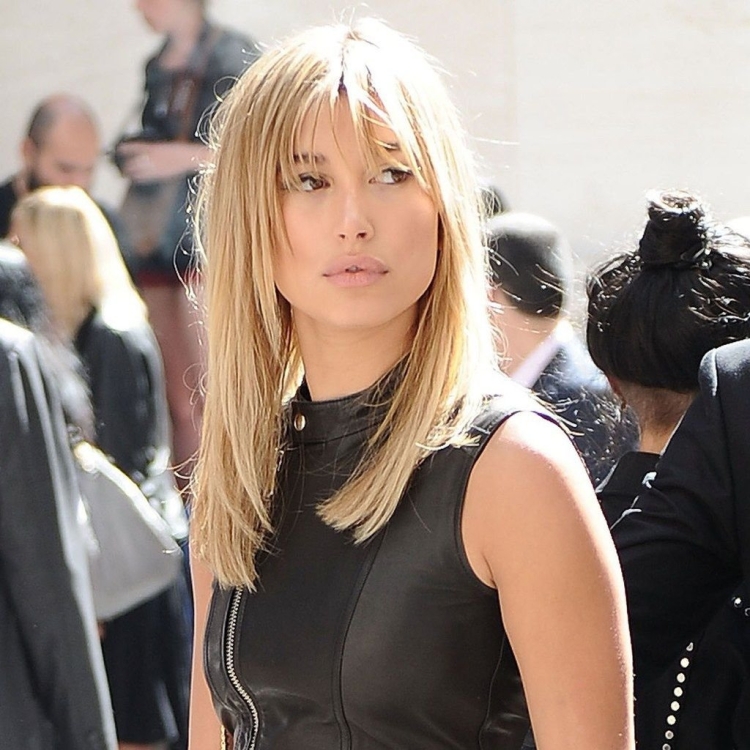 Хейли Болдуин стрижка