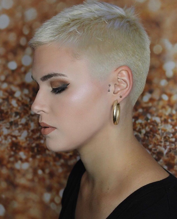 Ультракороткие стрижки 2022