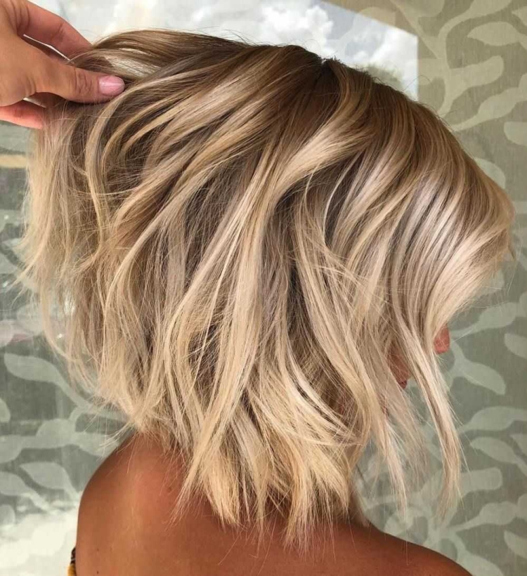 Балаяж блонд на Боб каре