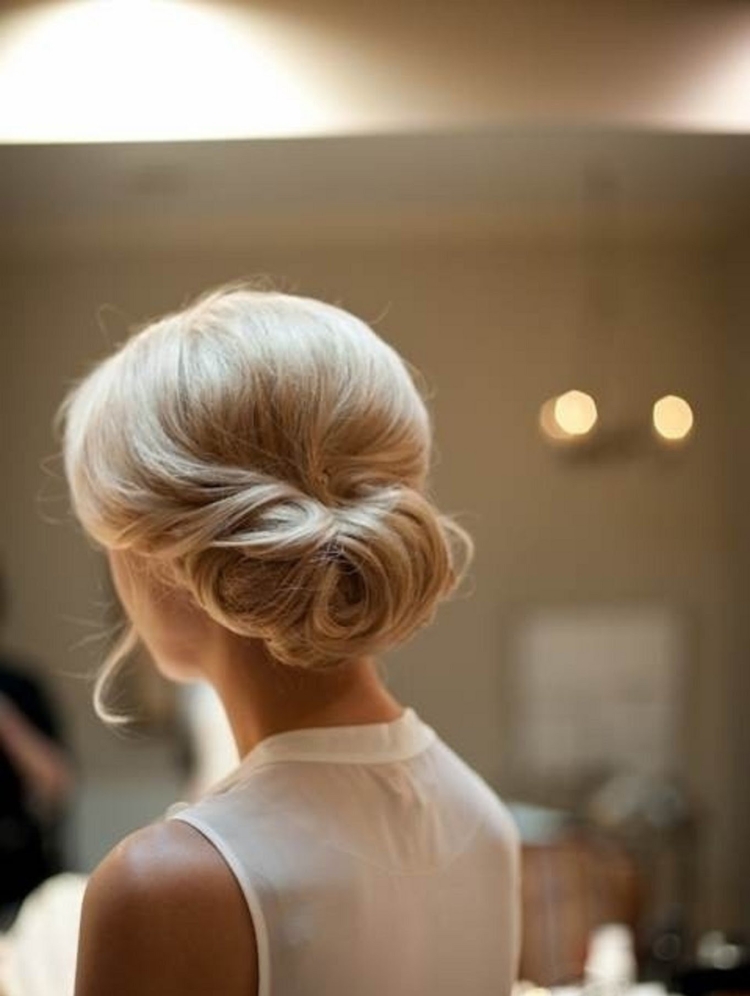 Убранные прически на средние волосы
