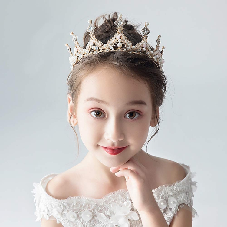 Прическа с короной для девочки