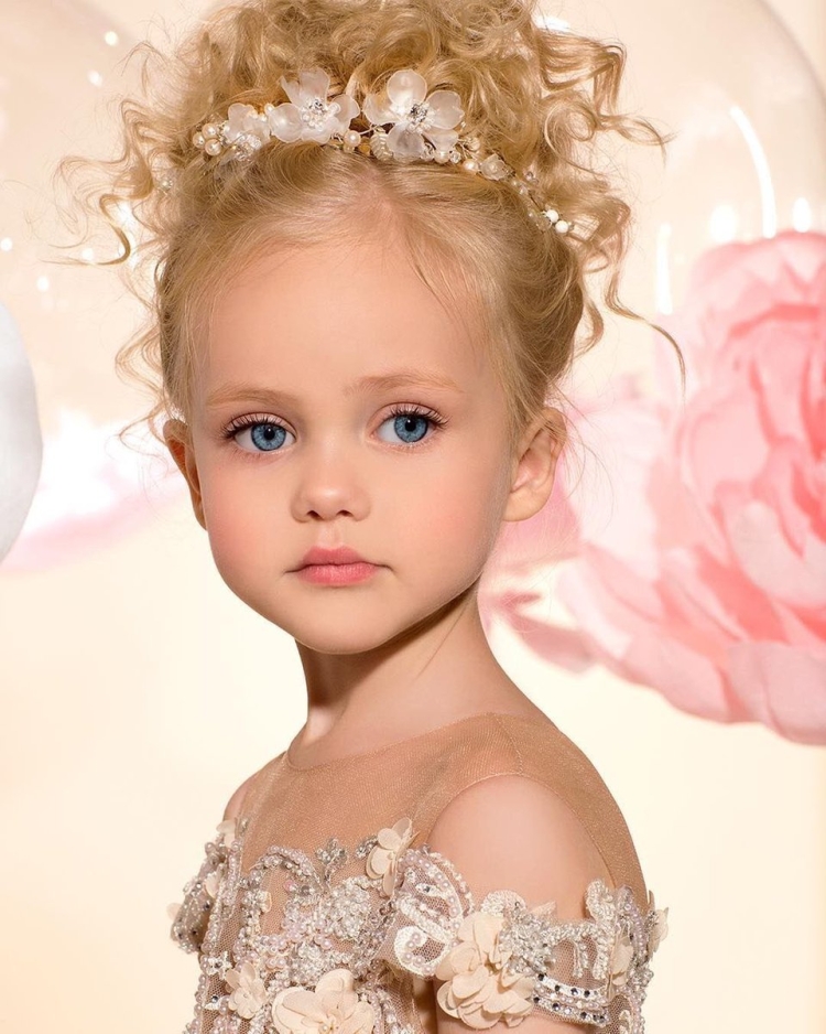 Виолетта Антонова маленькая