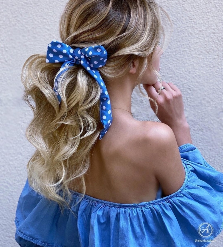 Прически с бантиком заколкой
