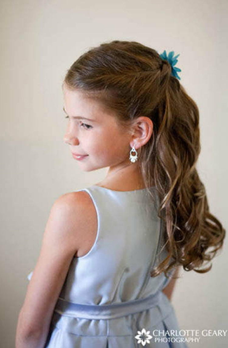 Прическа девочке на длинные без челки