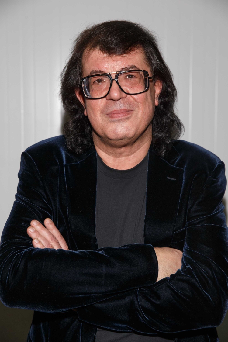 Игорь Корнелюк