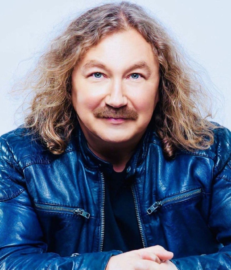 Игорь Николаев