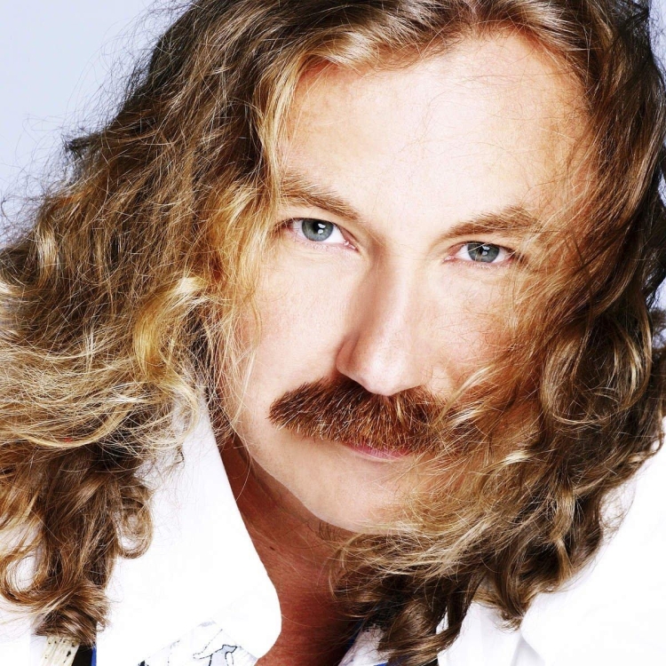 Игорь Николаев