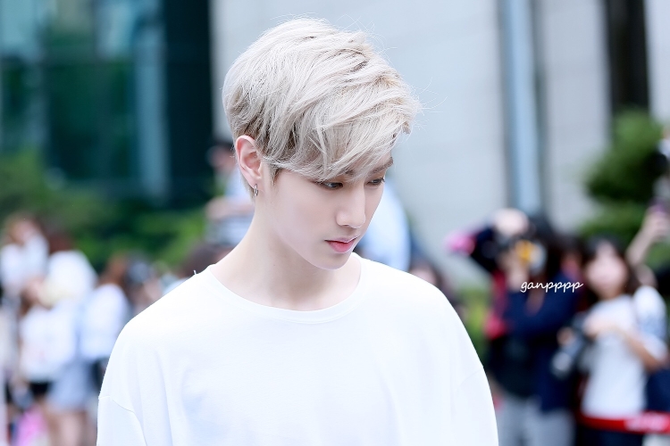 Марк Туан Эстетика бежевый