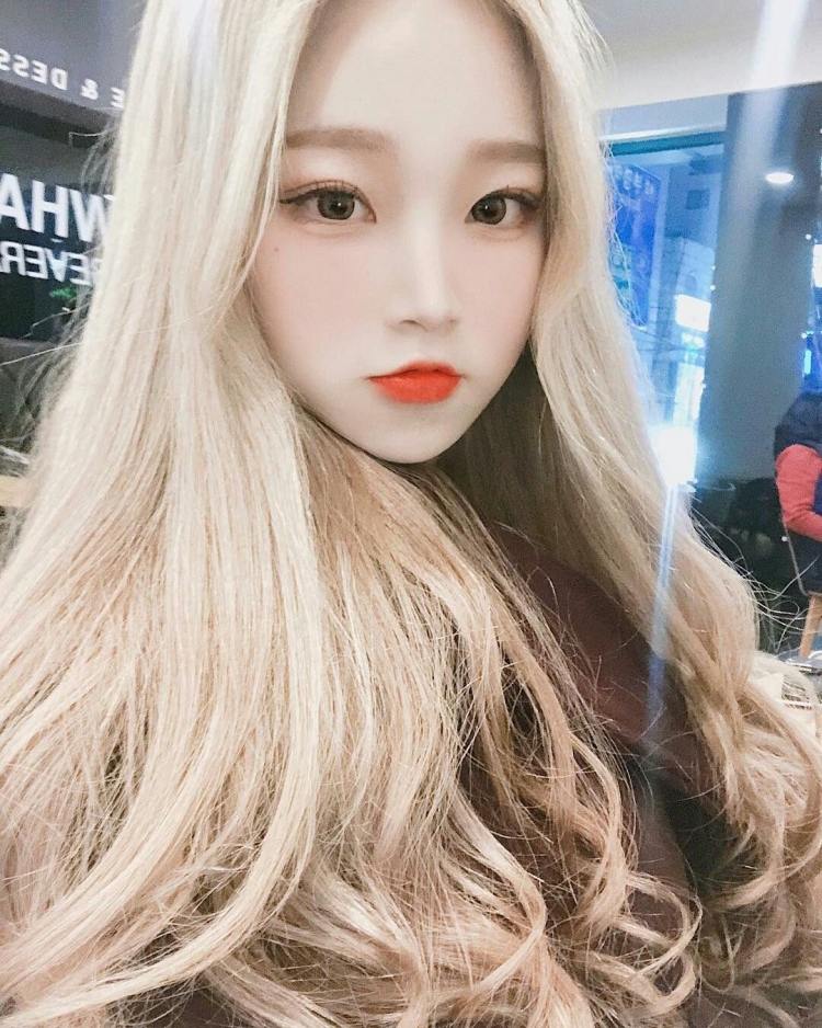 Модель из Кореи Ольджан