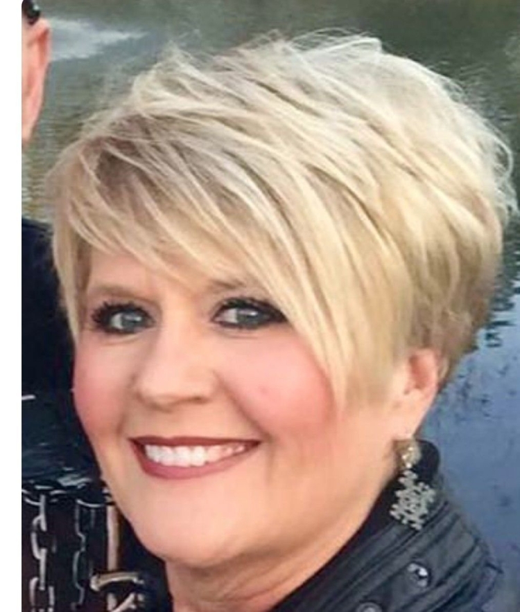 Стрижка Пикси на короткие волосы для женщин за 50