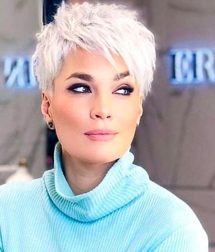 Короткие стрижки 2022 женские модные Пикси