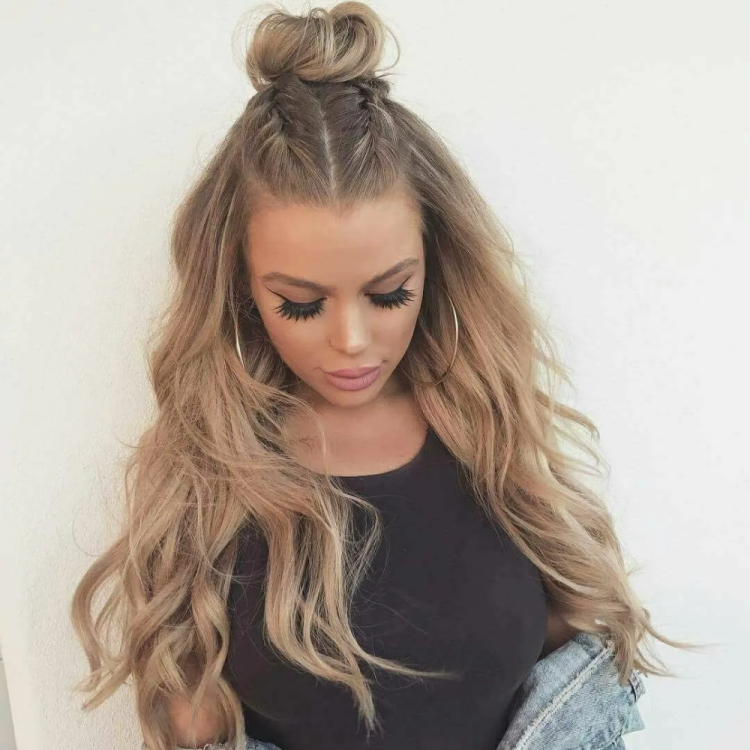 Прическа с рожками и распущенными