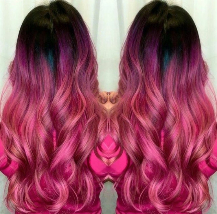 Киса красит волосы