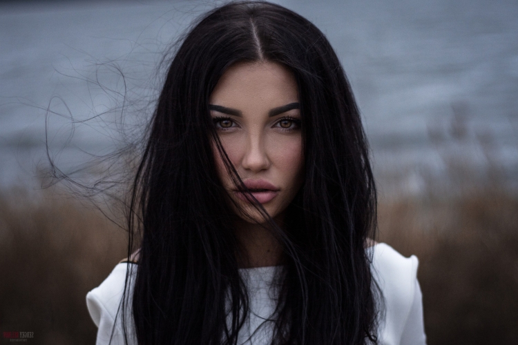 Черные волосы