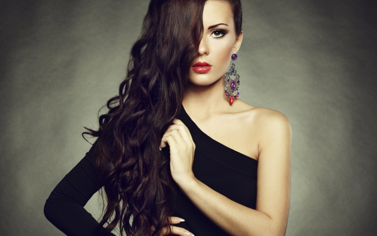 Роскошные черные волосы