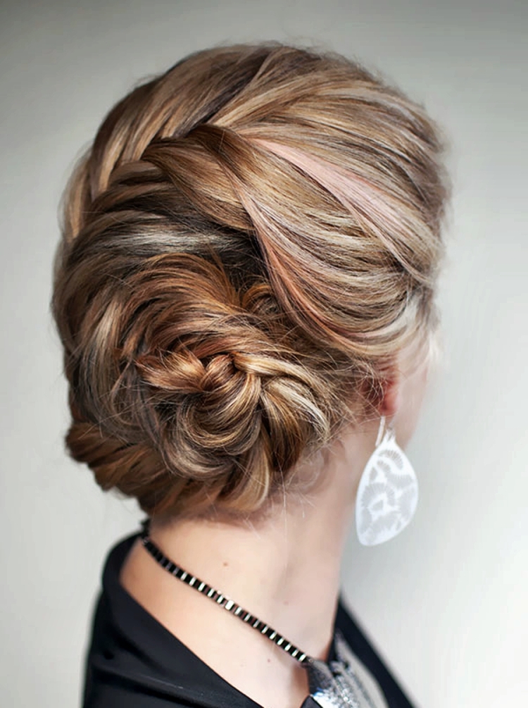 Элегантные прически с косами