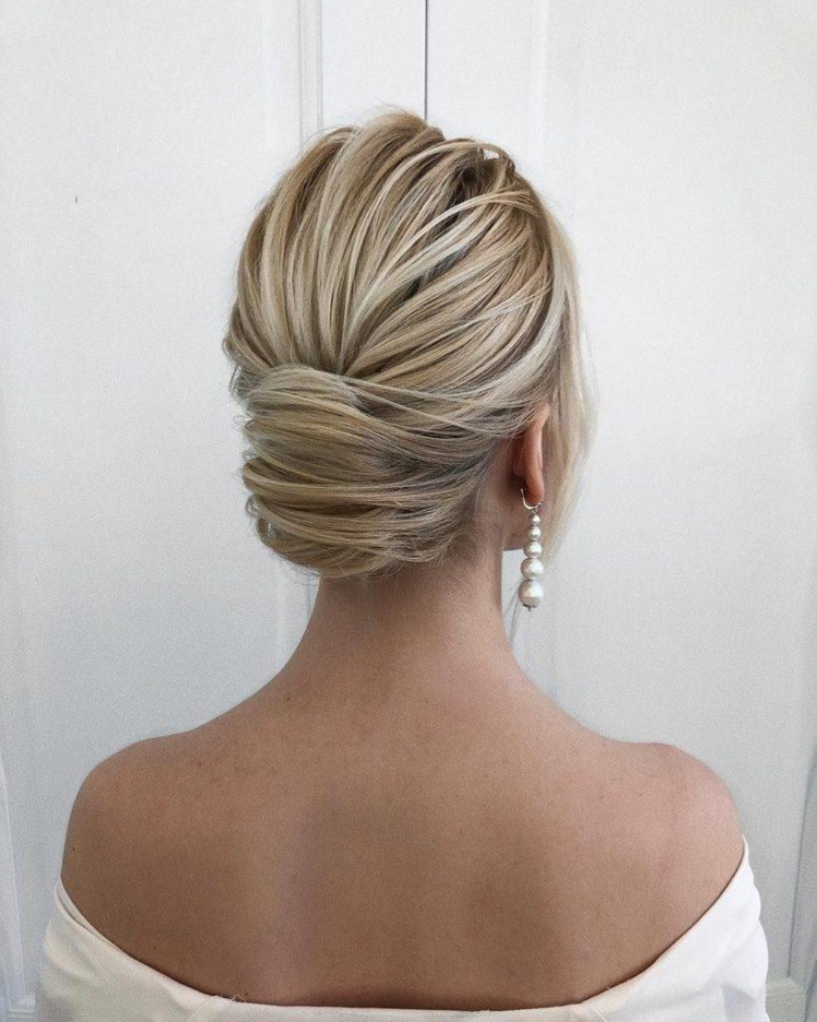 Прическа Ракушка на короткие волосы