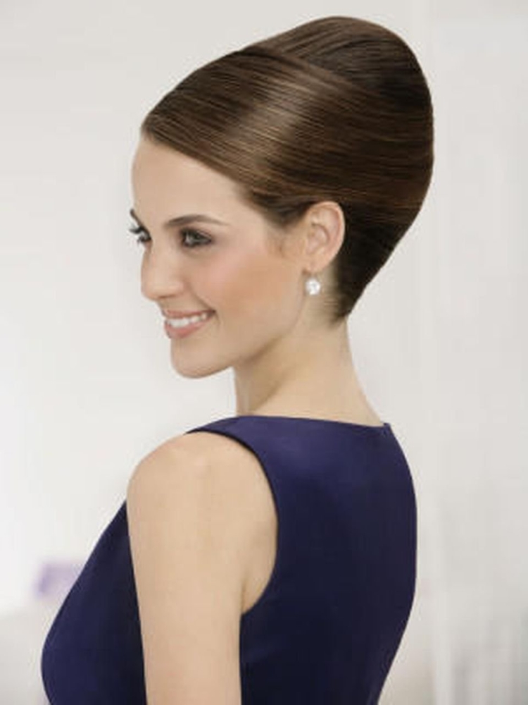 Деловая прическа на длинные волосы