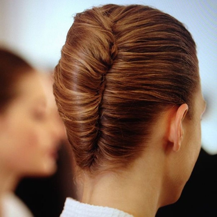 Прическа Ракушка французский Твист