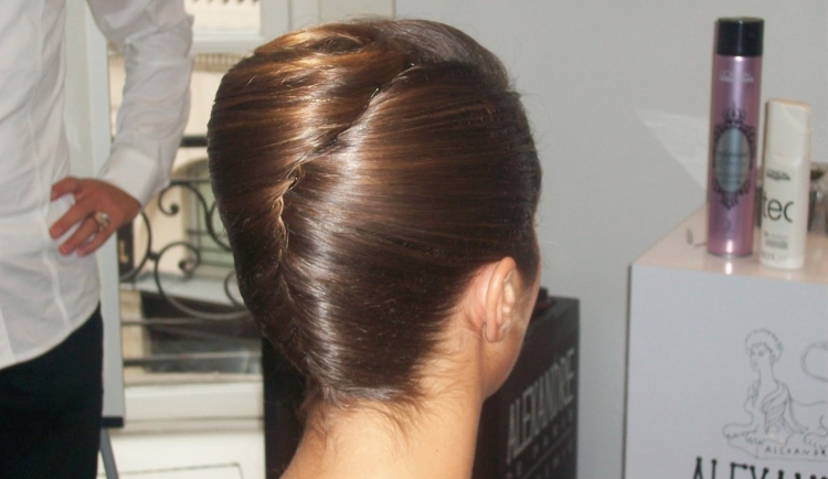 Французская Ракушка прическа