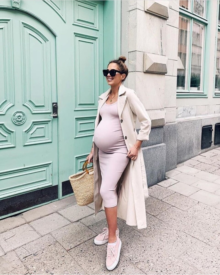 Облегающее платье для беременных