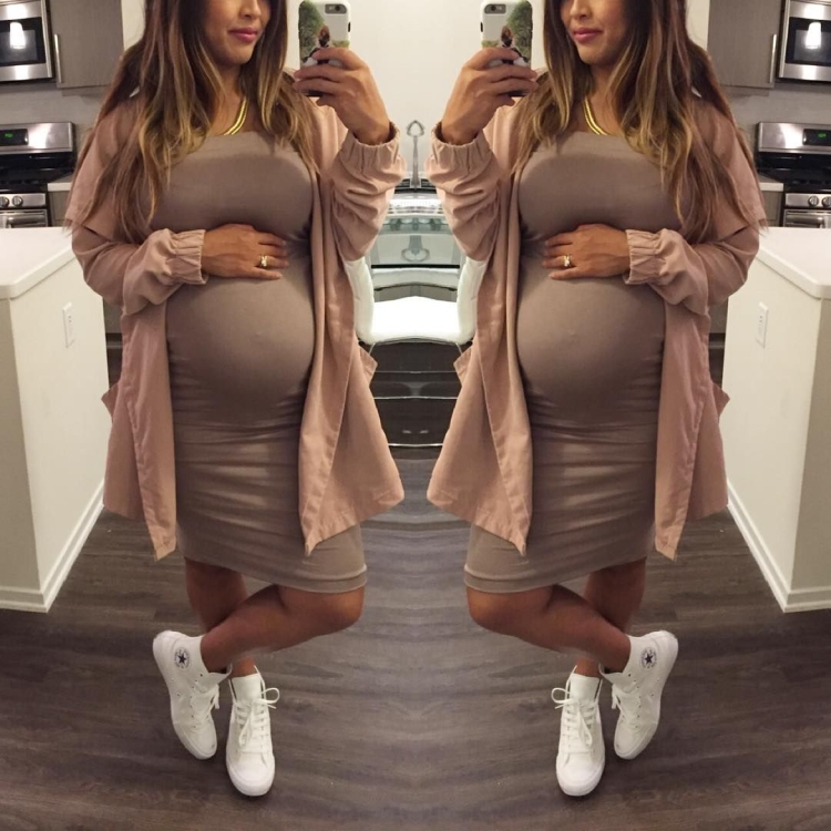 Стильные платья для беременных 2022