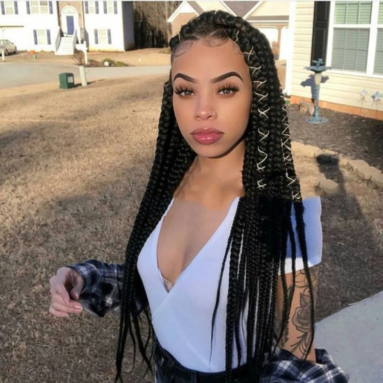 Ким Кардашьян с афрокосами