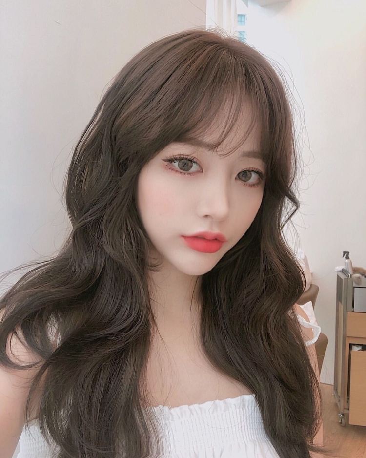 Редкая челка у кореянок