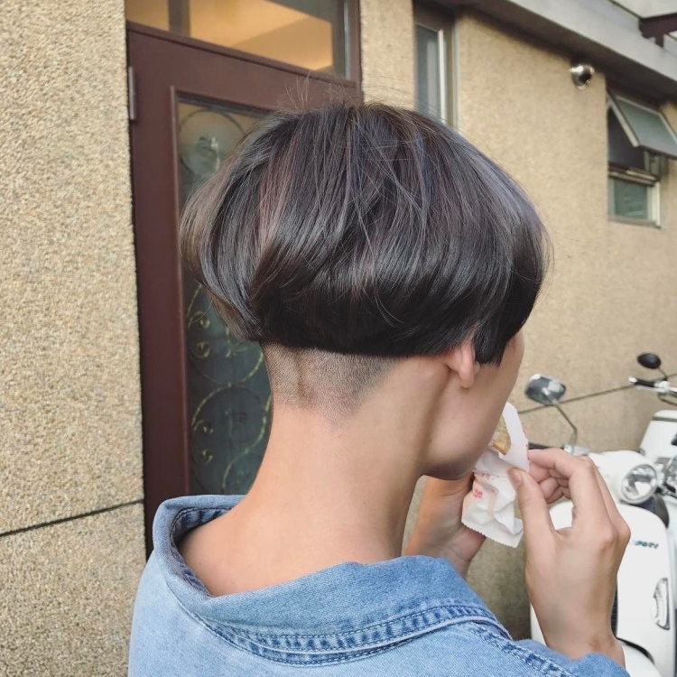 Боб каре бритый затылок