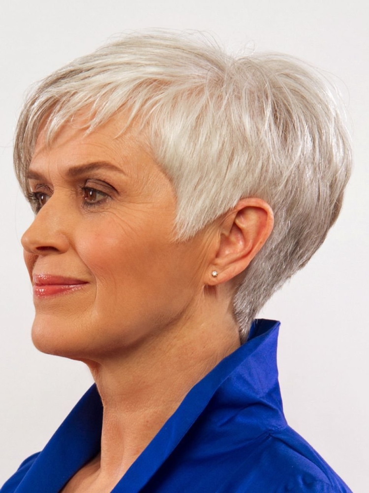 Стрижка Боб-Пикси на короткие волосы для женщин за 50 лет