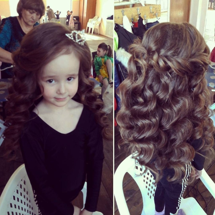 Прическа с локонами для девочки