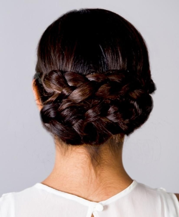 Прически с косичками с затылка