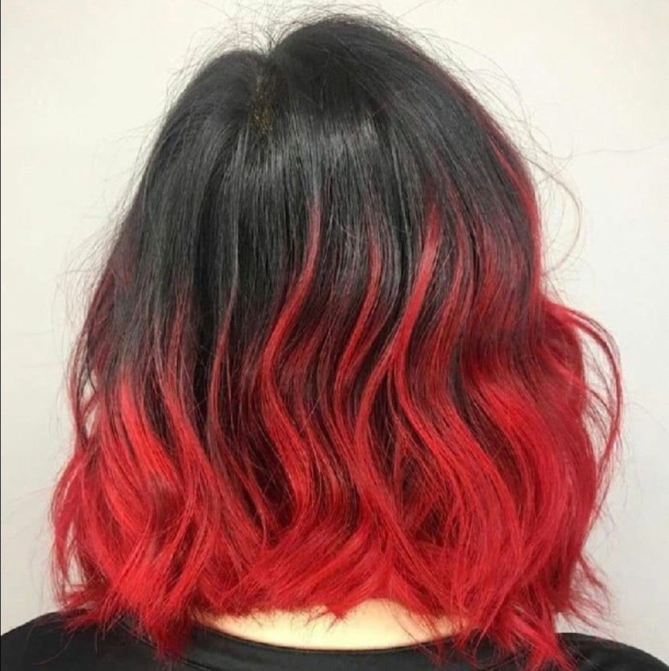 Красное омбре на каре на темные