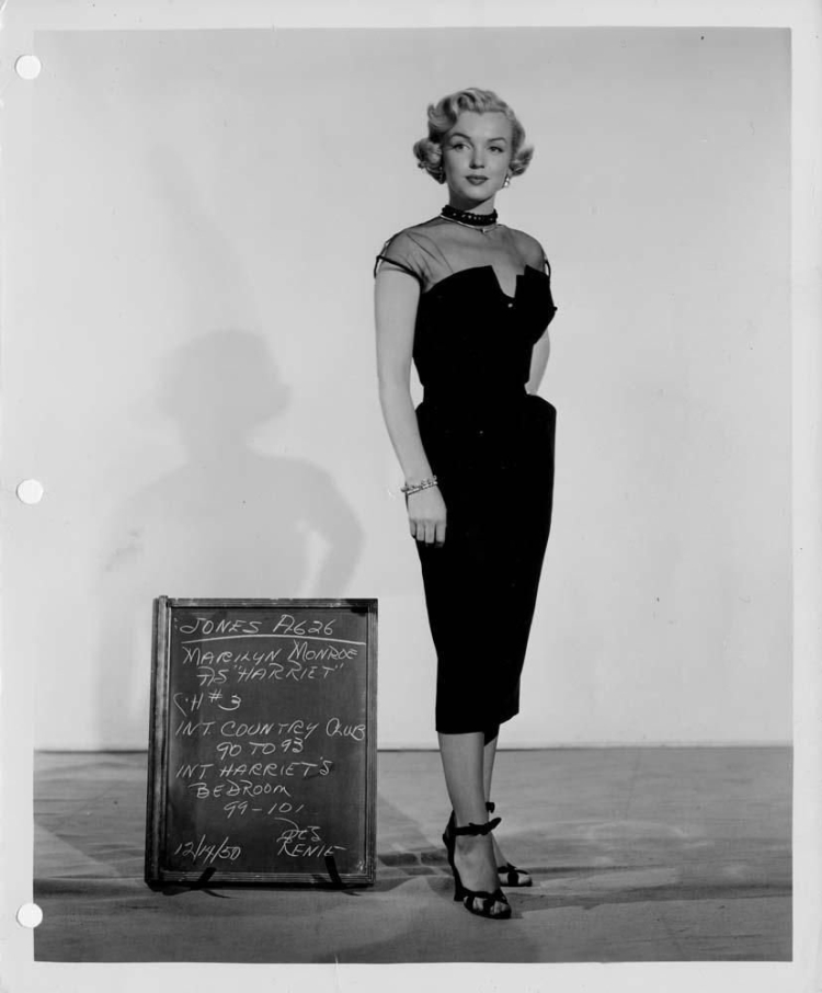 Мерилин Монро в чёрном платье