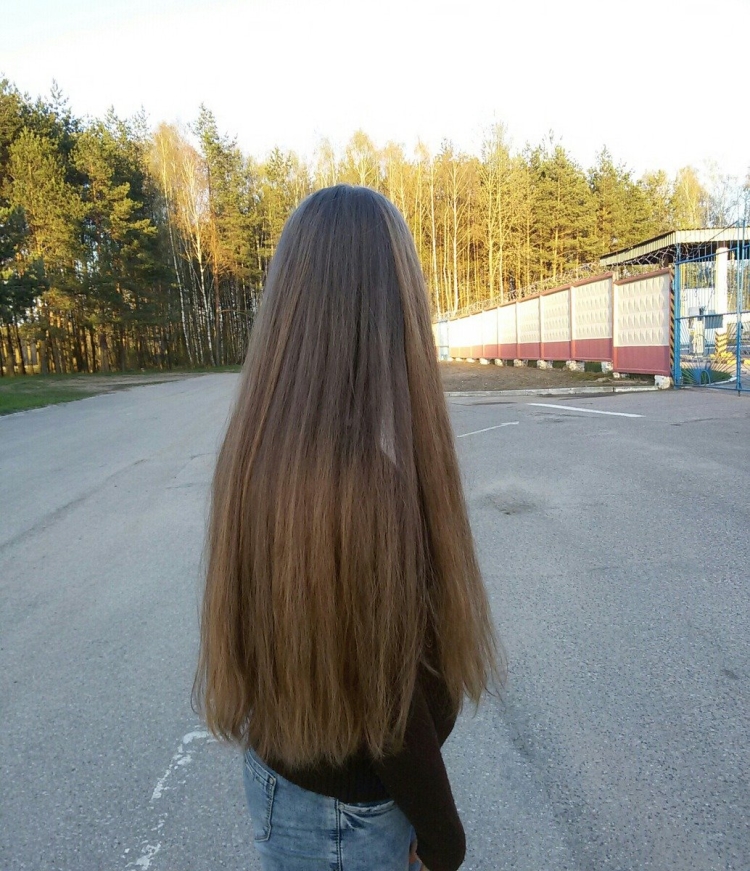 Длинные русые волосы