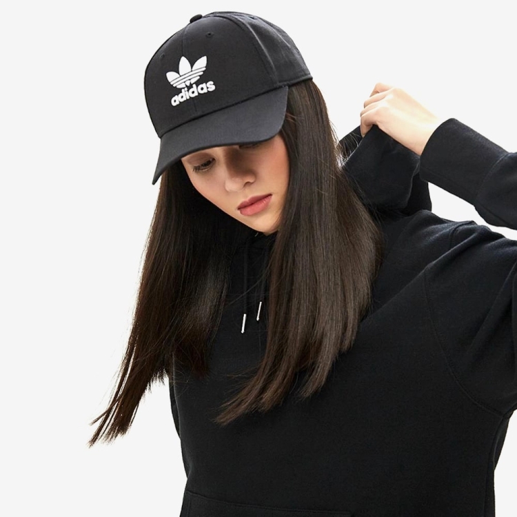 Adicolor adidas чёрная кепка