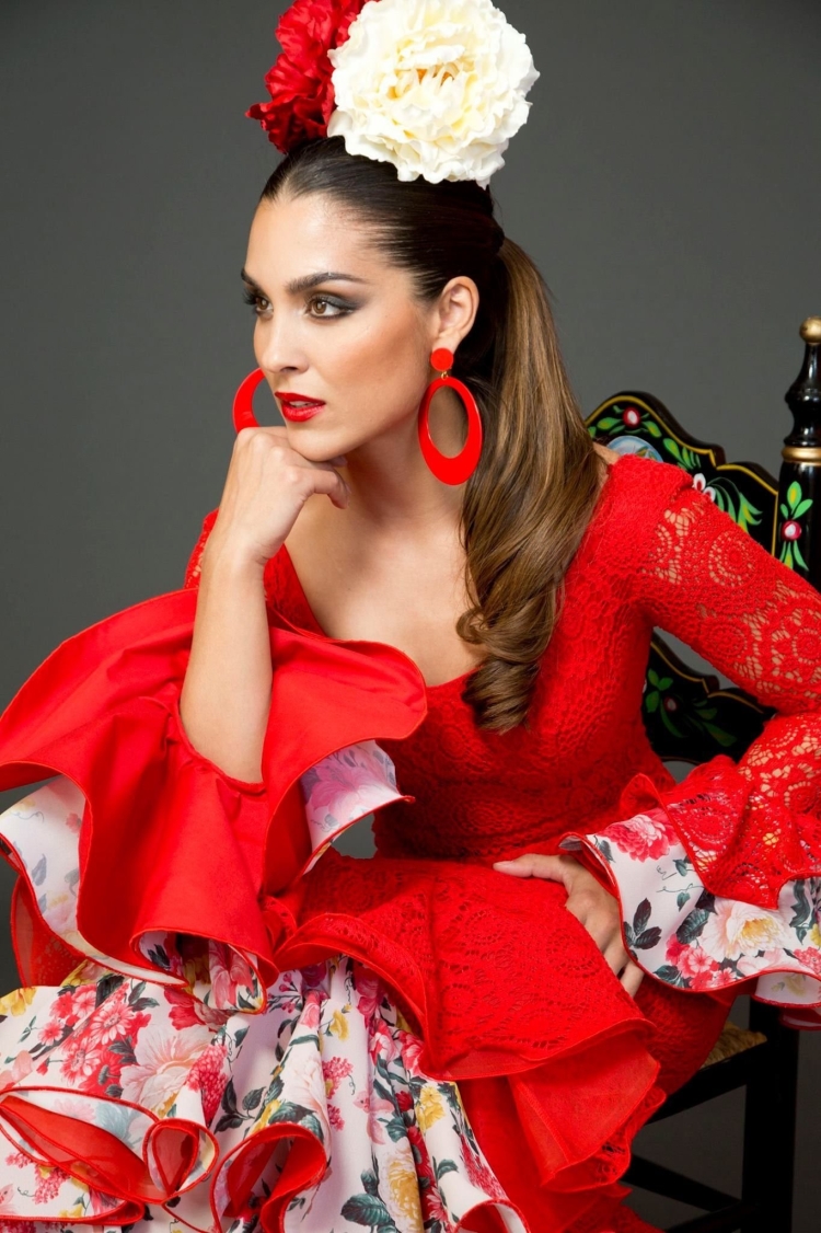 Украшение на голове у испанок