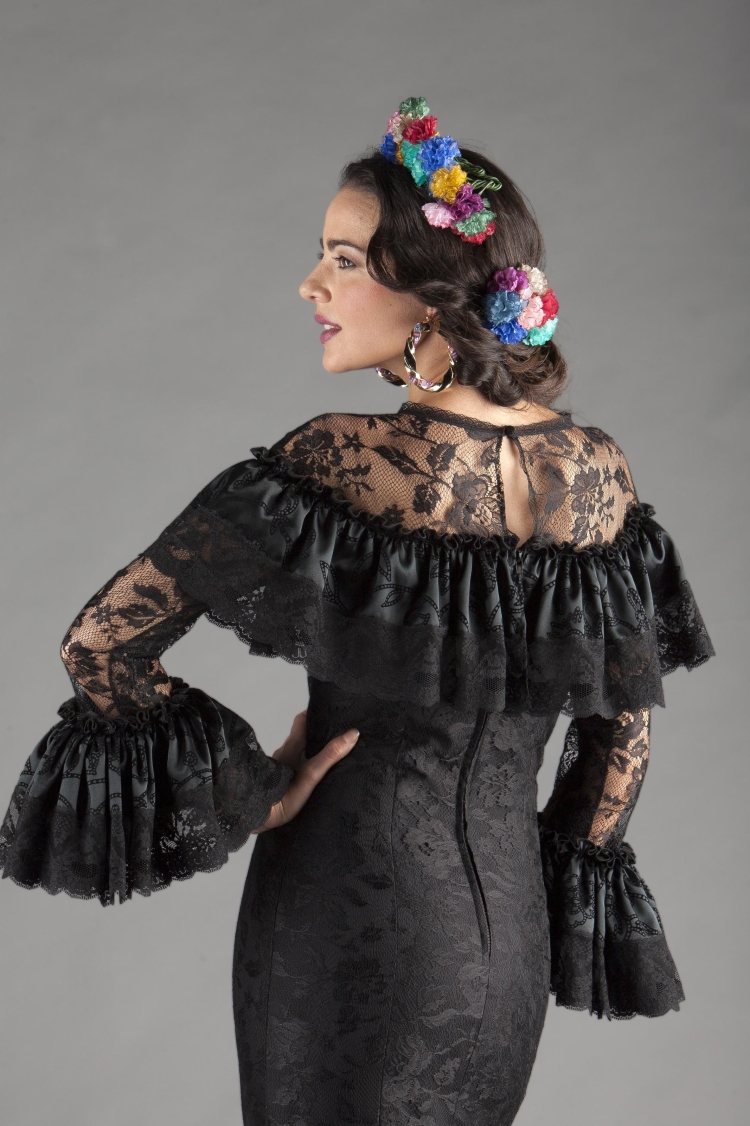 Красивые девушки в шляпках