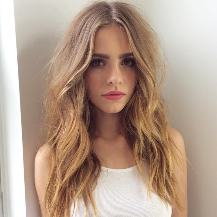 Длинные пшенчныеволосы