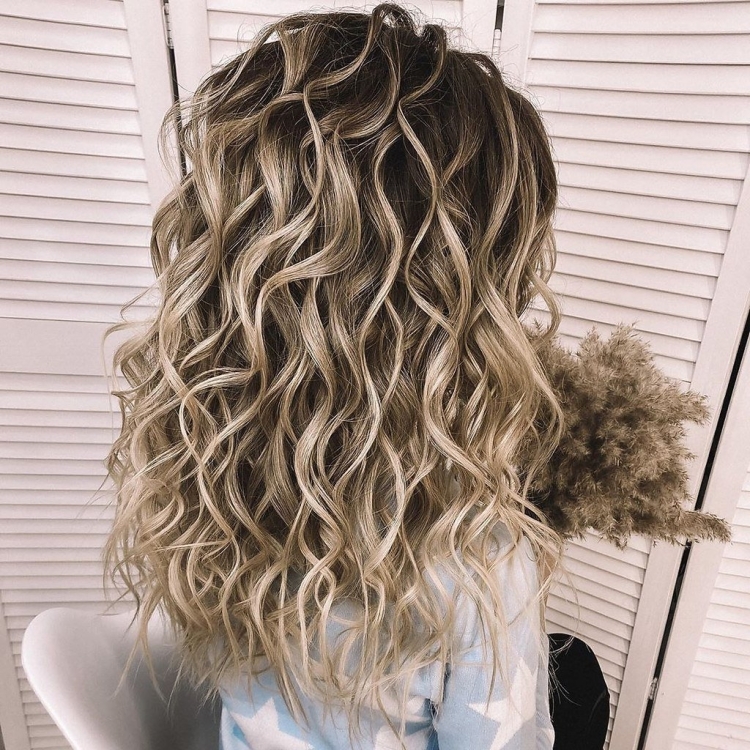 Объемные пляжные Локоны