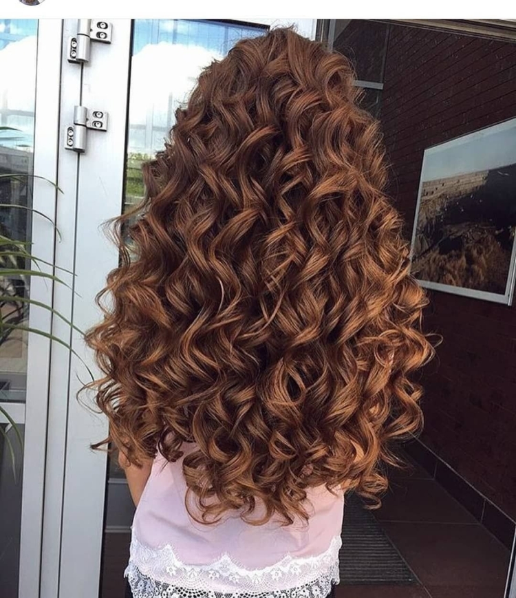 Кудри на густые длинные волосы